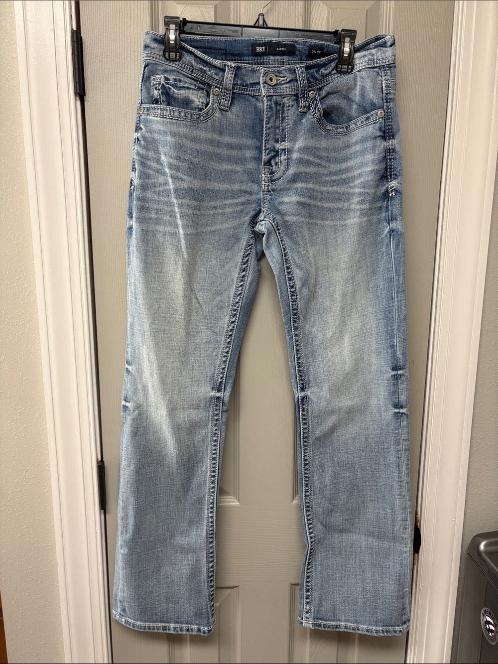 BKE Men’s Light Wash Bootcut Jeans Size31 x 32
